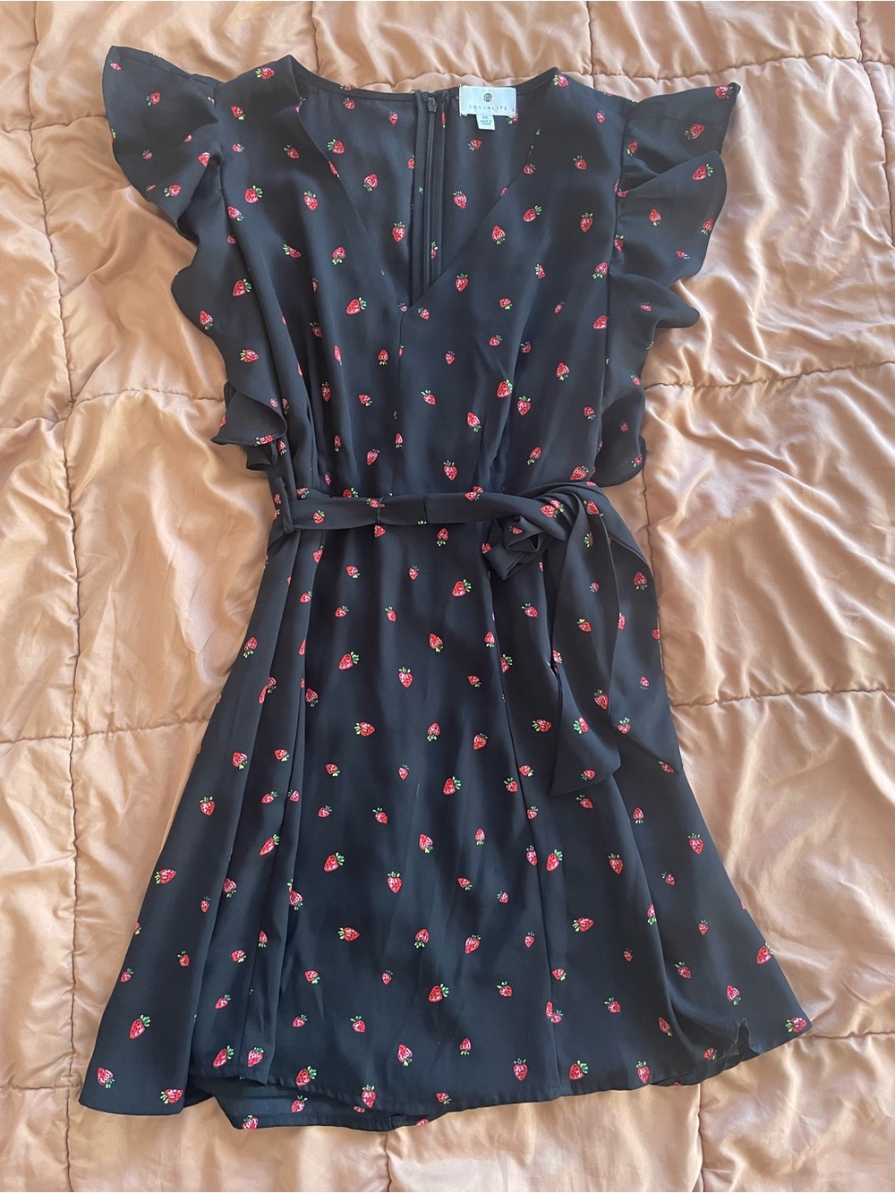 Women’s XS Black Strawberry Print Ruffle Dress